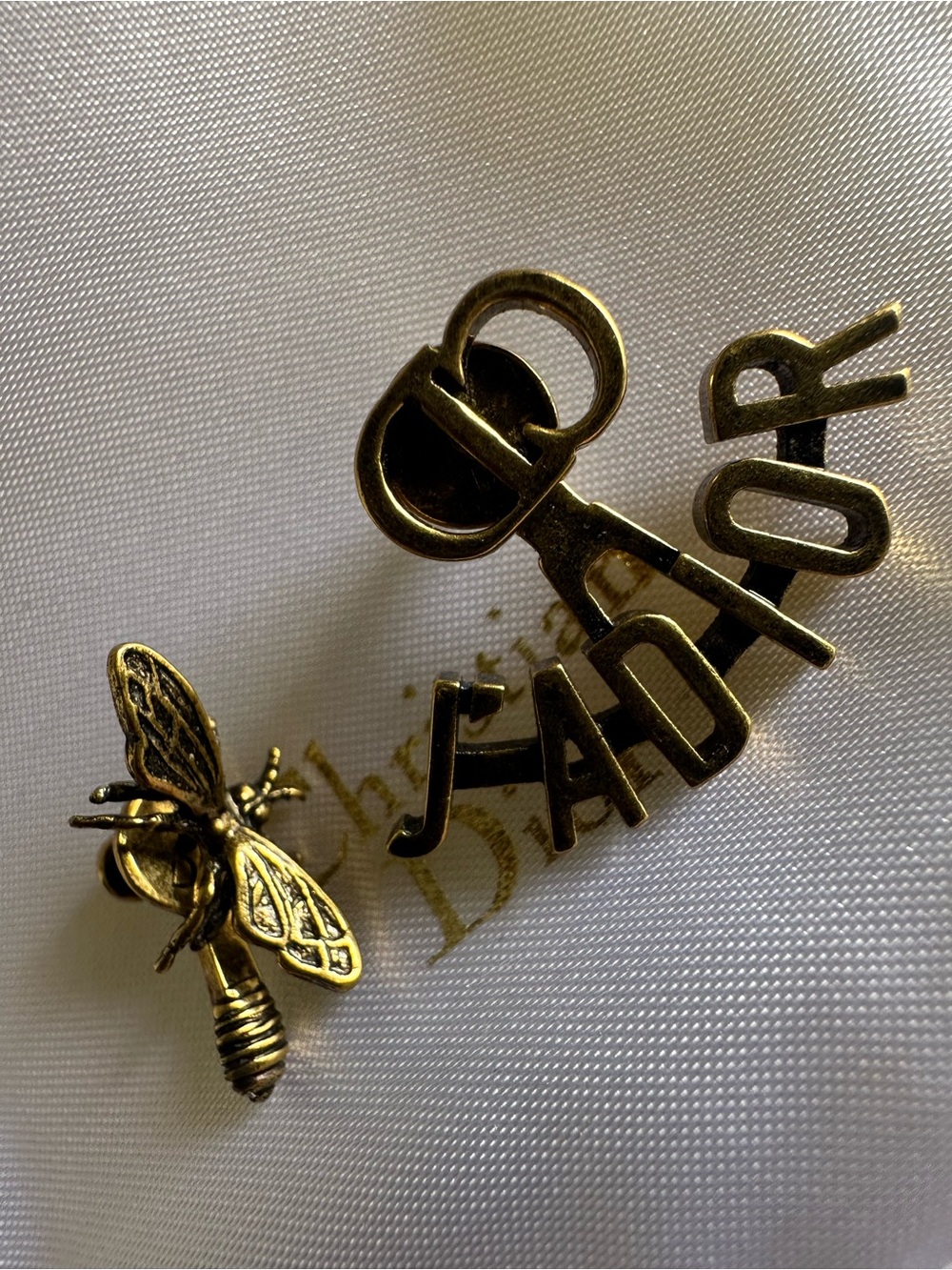 Christian Dior J’Adior Bee Asymmetric Stud Earrings Full Set Authenticated - Picture 12 of 13